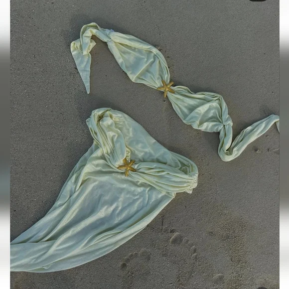 Butter Yellow Set - Picture 3 of 8